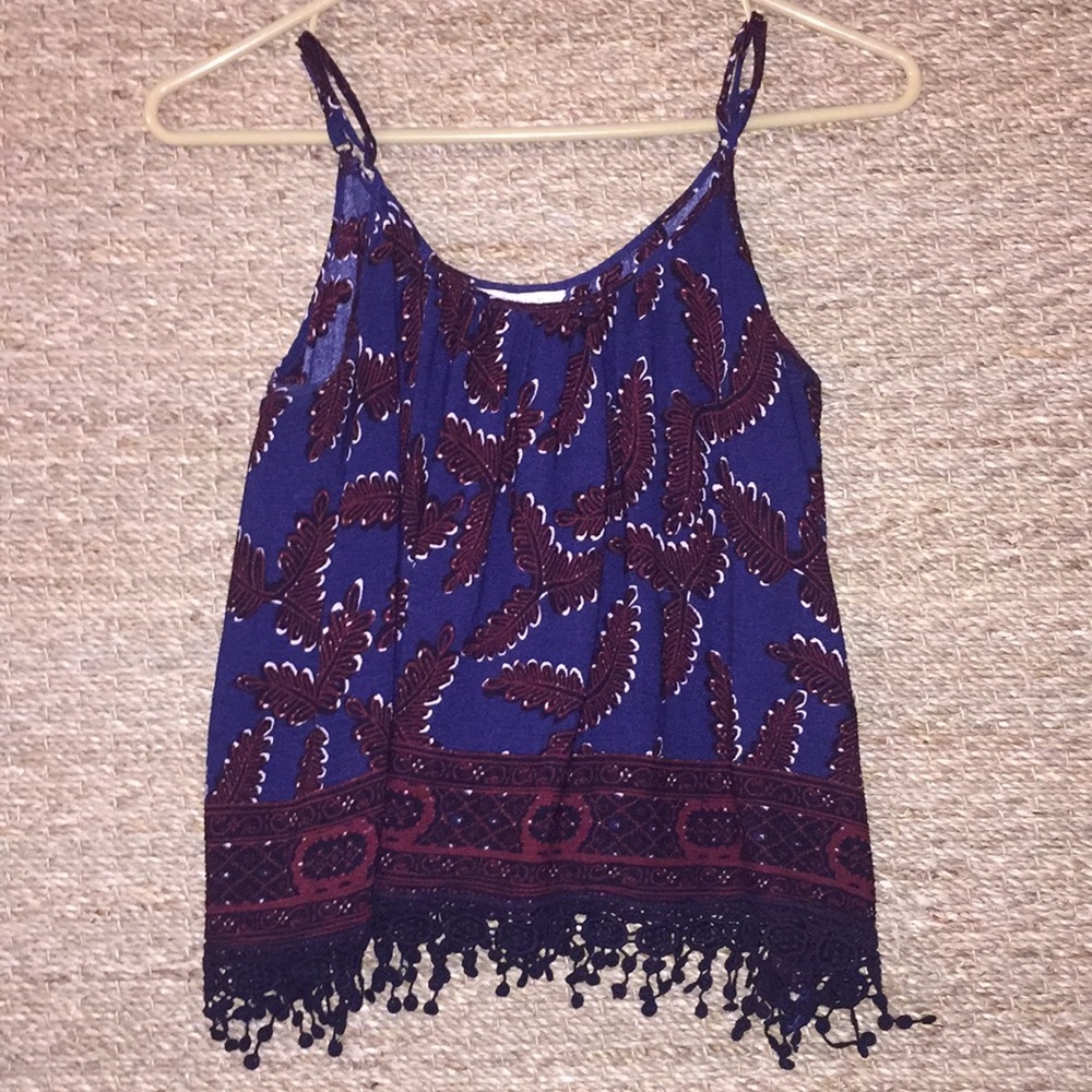 Tank top with a crochet bottom